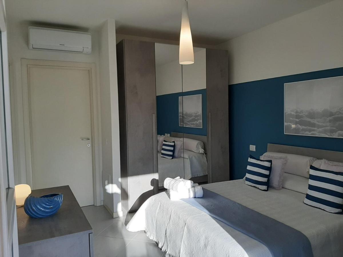 Appartamento 23 - Bilocale Vista Lago Тосколано Мадерно Екстериор снимка